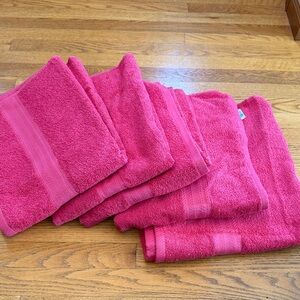 The BIG One Set of 5 NEW Dark Pink Towels